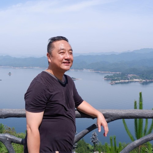 胡俊